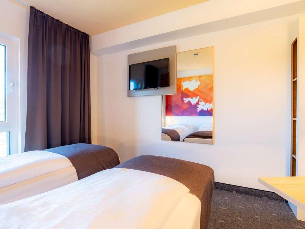 B&B Hotel Stuttgart-Bad Cannstatt الغرفة الصورة